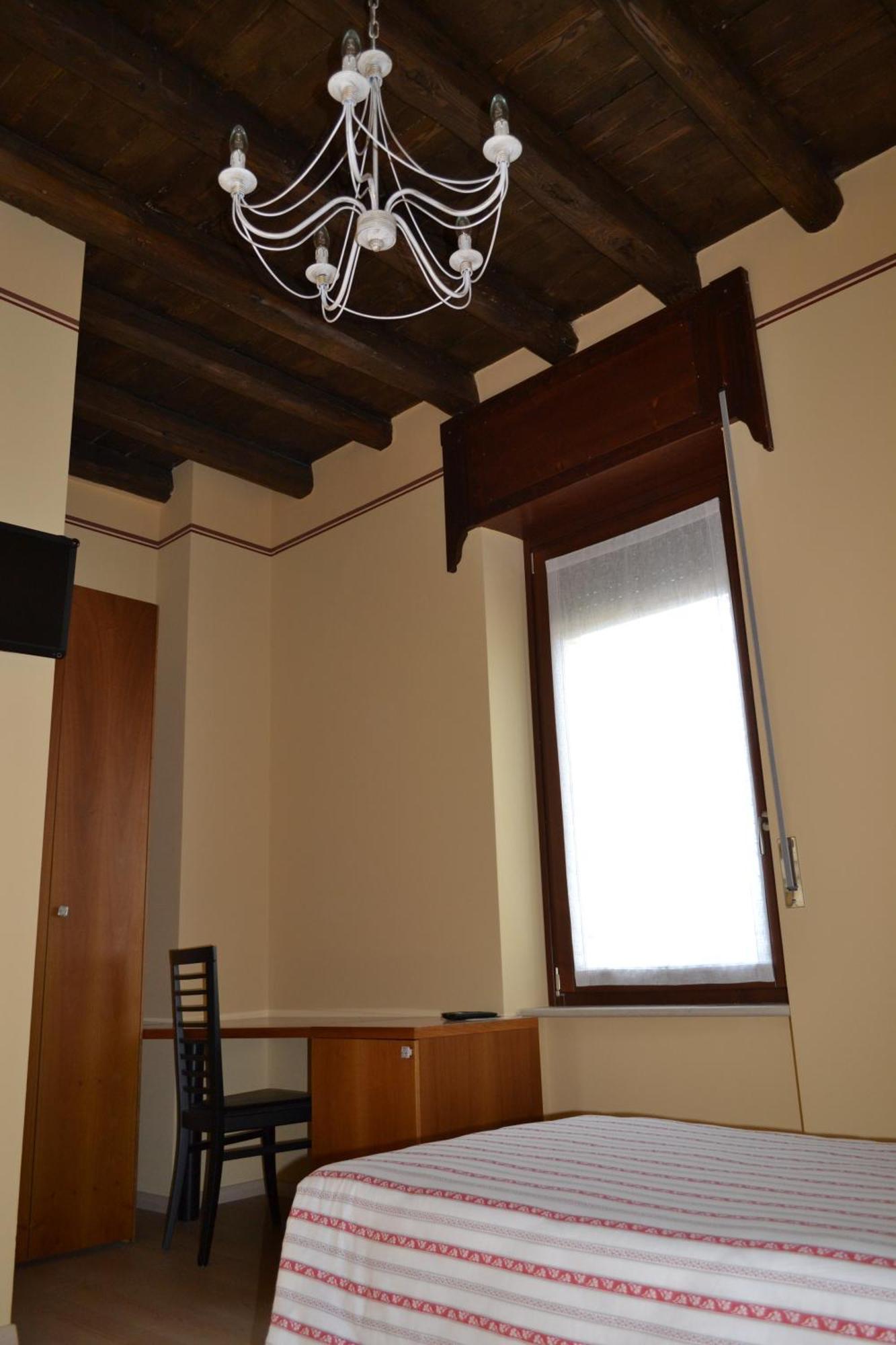 Locanda La Sosta Cavaion Veronese Zimmer foto